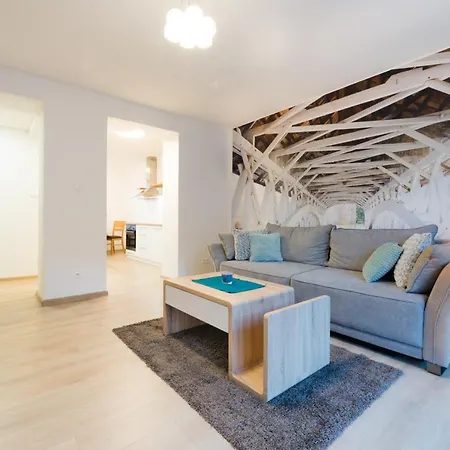 Razusa Centrum Μπάνσκα Μπίστριτσα